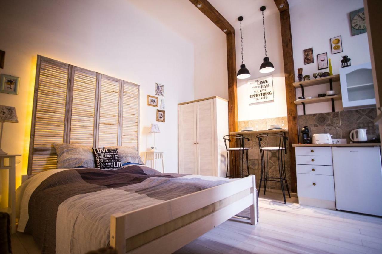 Izabella Vintage Style Apartment Budapest Bagian luar foto